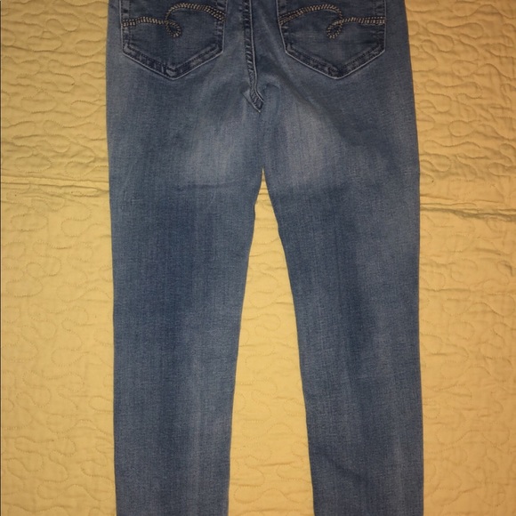 🔴SOLD🔴Girls Justice jeans - Picture 3 of 5